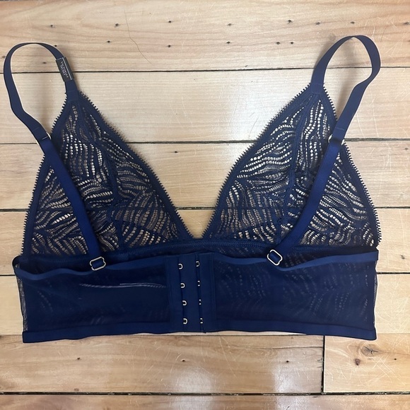 Victoria’s Secret Bralette - Picture 2 of 4